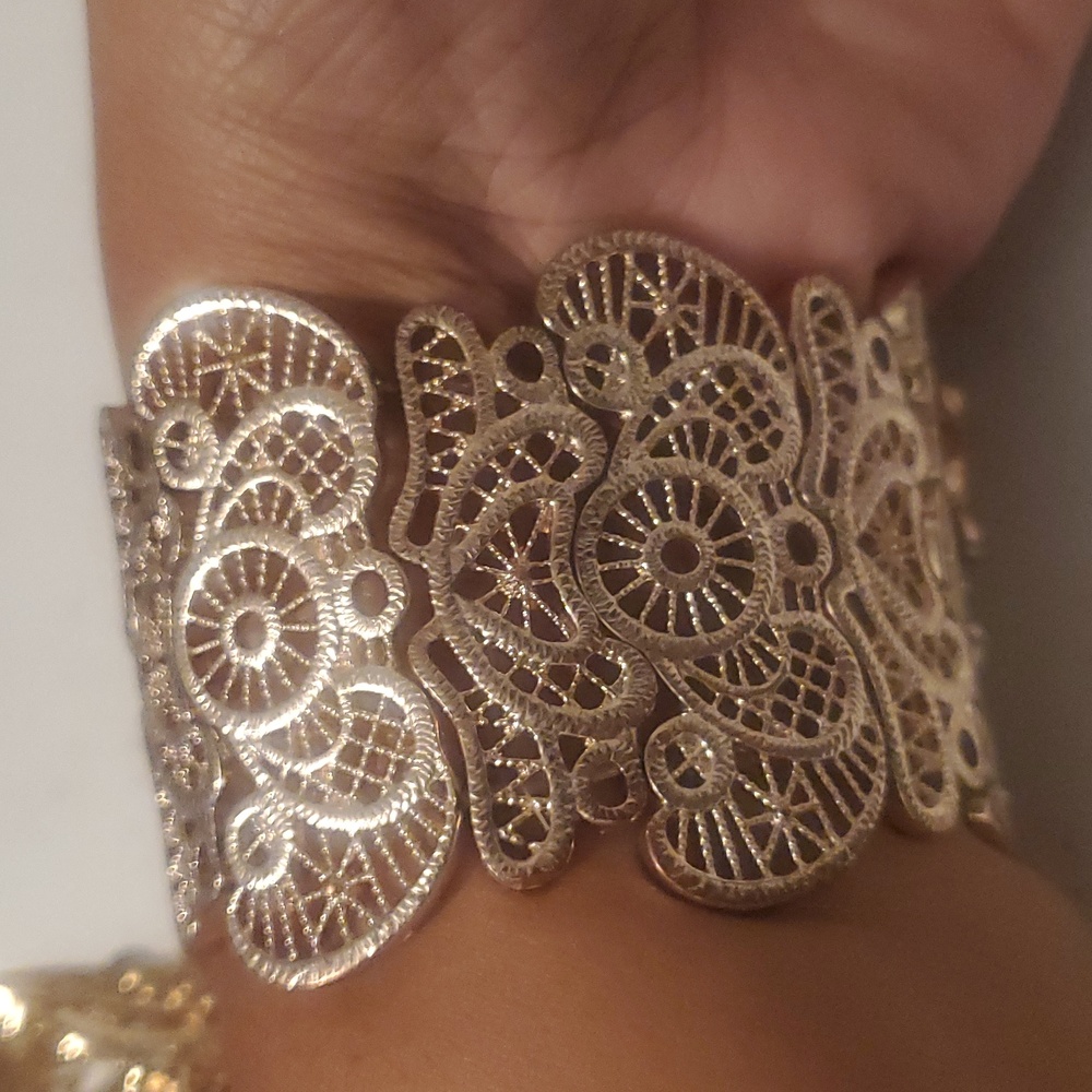 COPY - Adjustable Gold Colored Bracelet